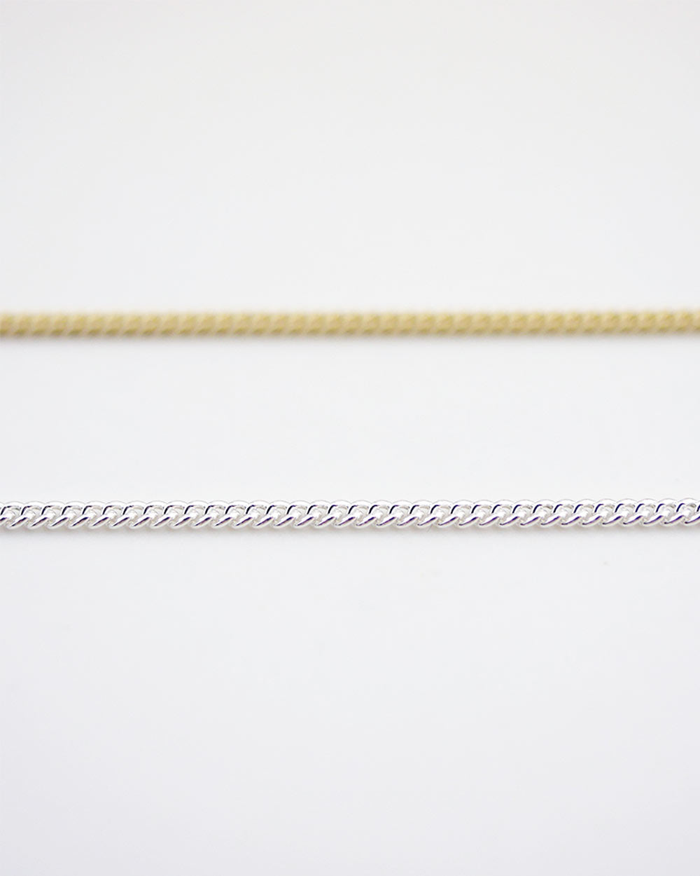 THE CURB CHAIN SILVER