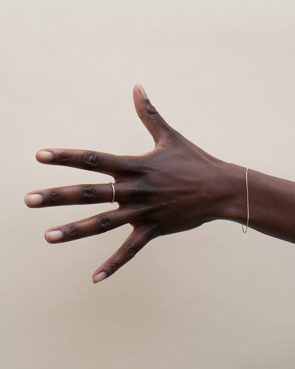 THE ROUND CUT RING GOLD